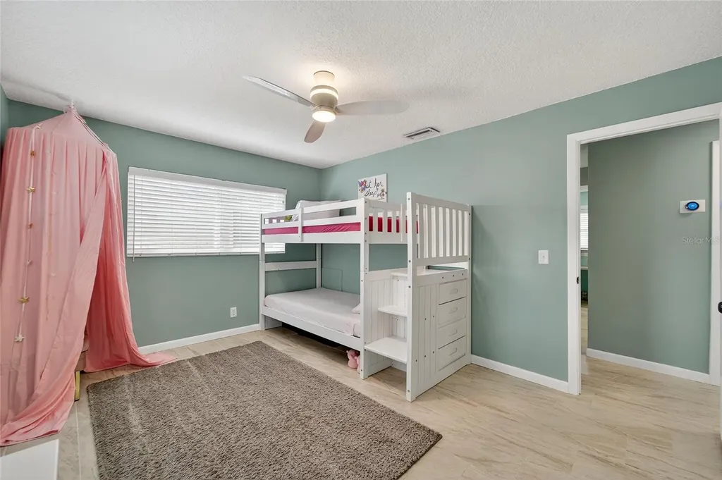 6550 S West Shore Circle Tampa FL 33616