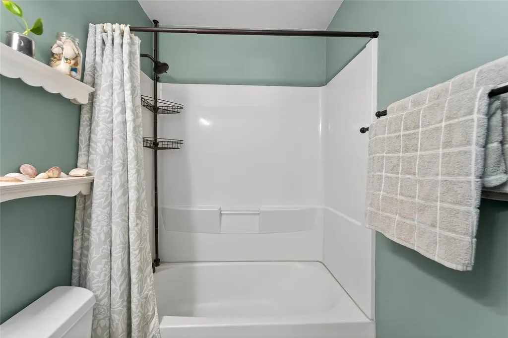 6550 S West Shore Circle Tampa FL 33616