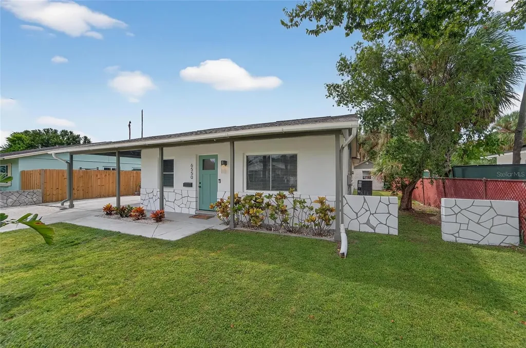 6550 S West Shore Circle Tampa FL 33616