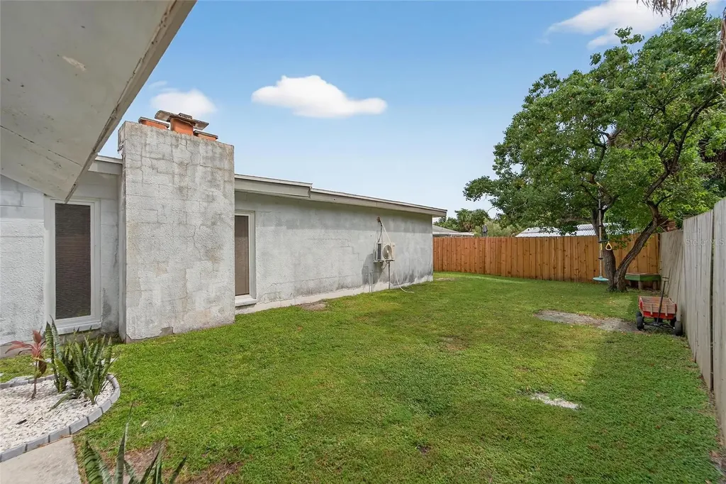6550 S West Shore Circle Tampa FL 33616