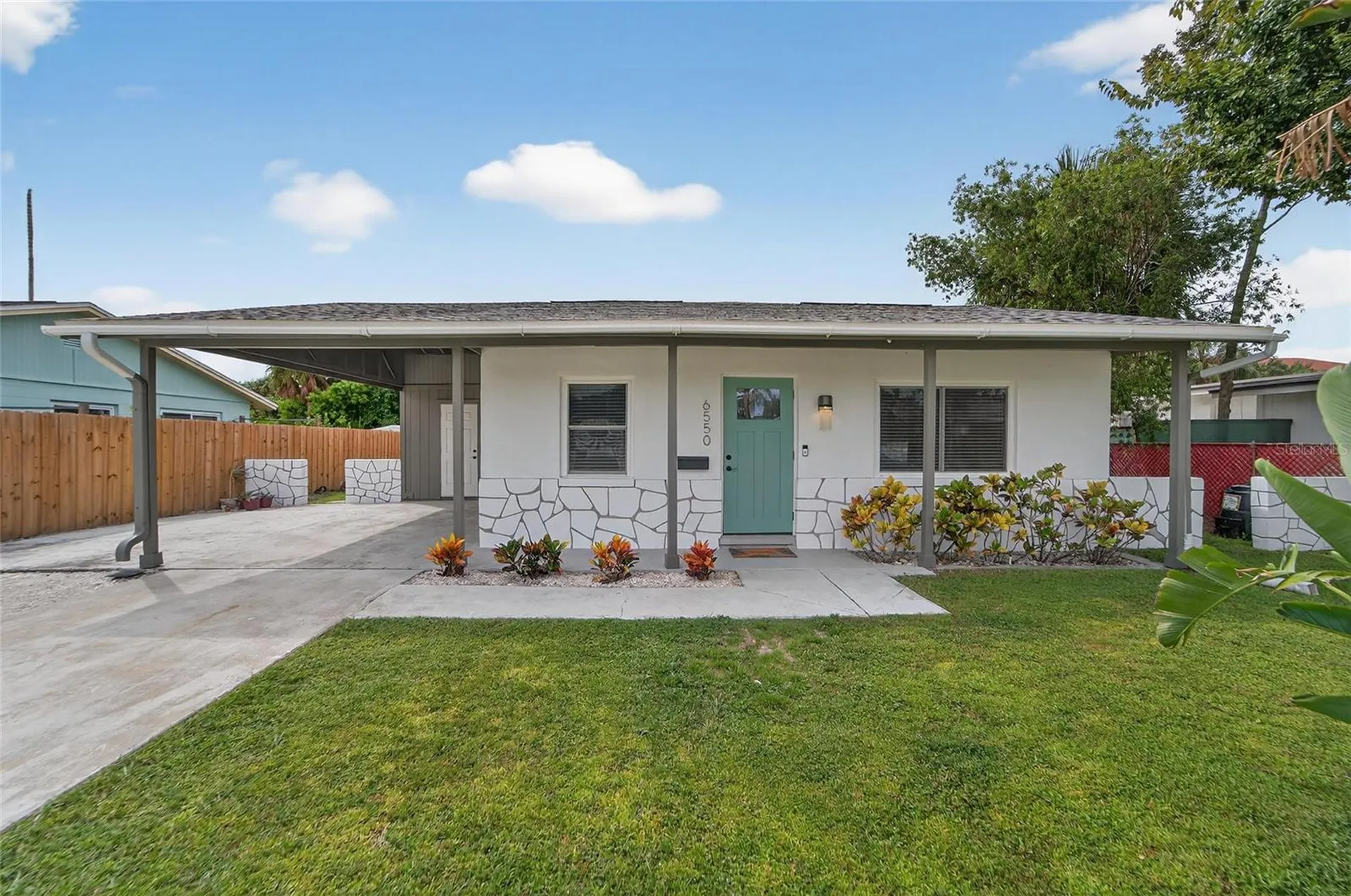 6550 S West Shore Circle Tampa FL 33616