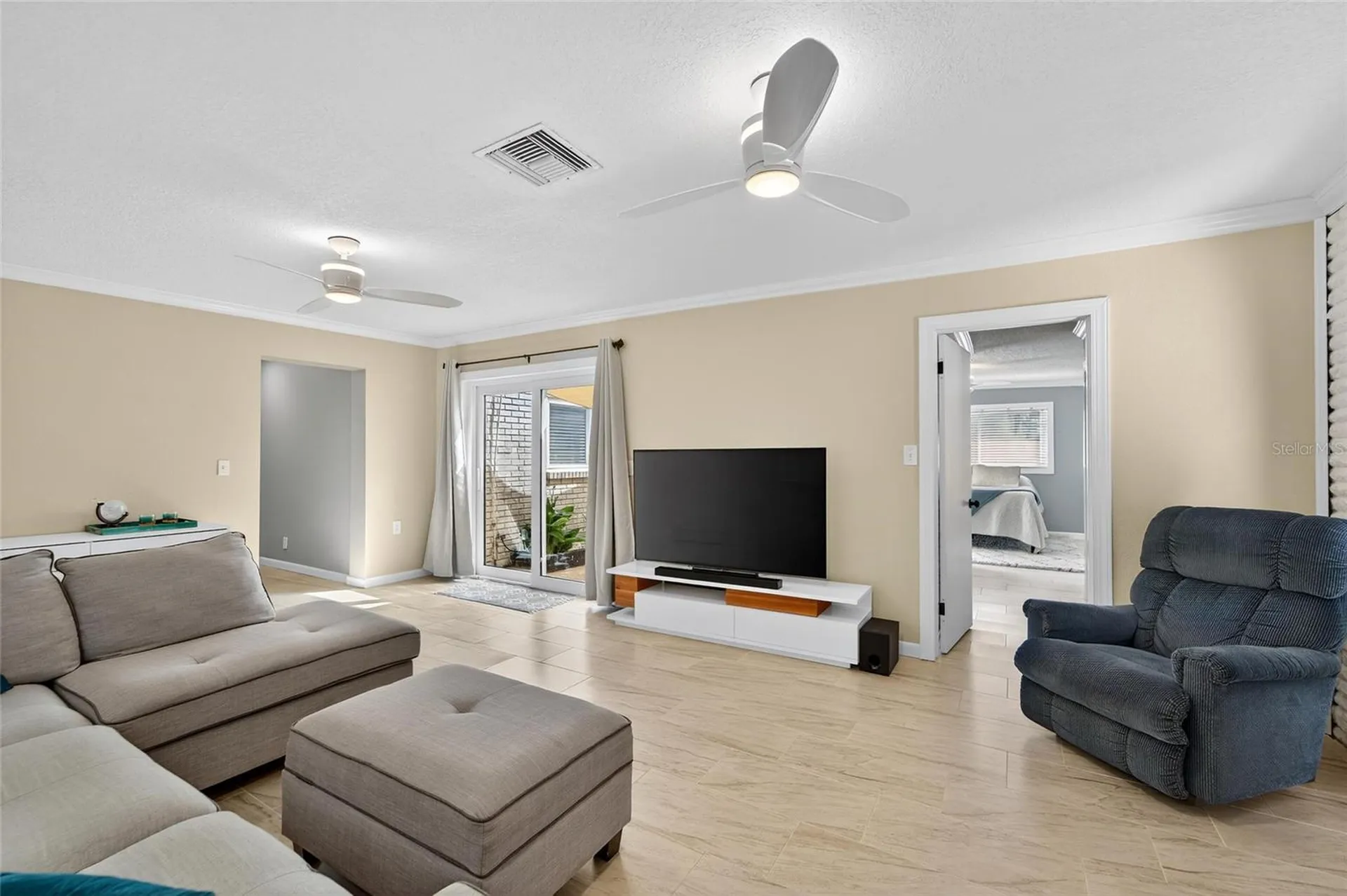 6550 S West Shore Circle Tampa FL 33616