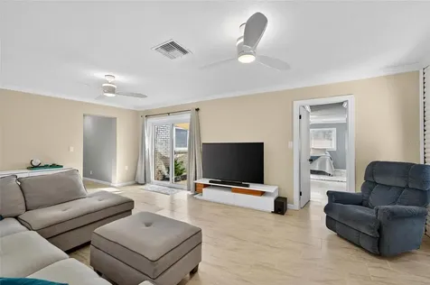 6550 S West Shore Circle Tampa FL 33616