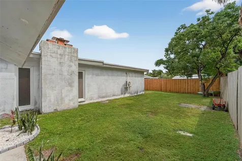 6550 S West Shore Circle Tampa FL 33616