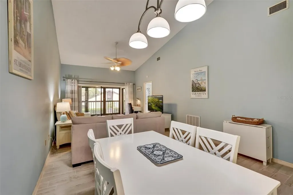 6221 Timber Lake Drive Sarasota FL 34243