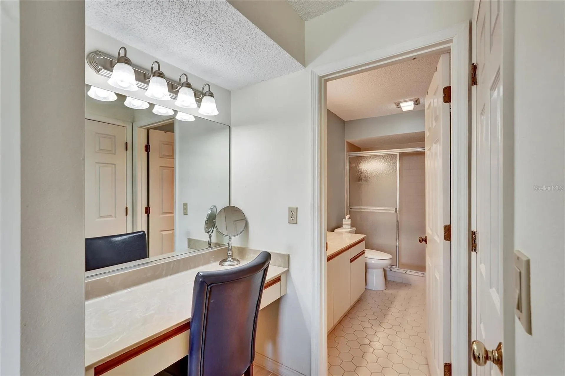 6221 Timber Lake Drive Sarasota FL 34243
