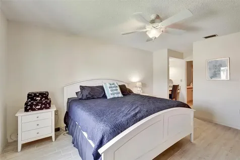 6221 Timber Lake Drive Sarasota FL 34243