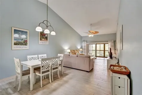 6221 Timber Lake Drive Sarasota FL 34243