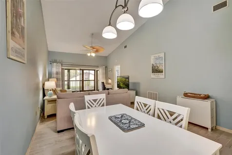 6221 Timber Lake Drive Sarasota FL 34243