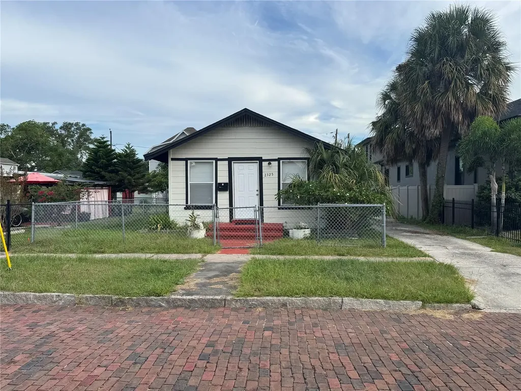 2325 4th Avenue S St Petersburg FL 33712