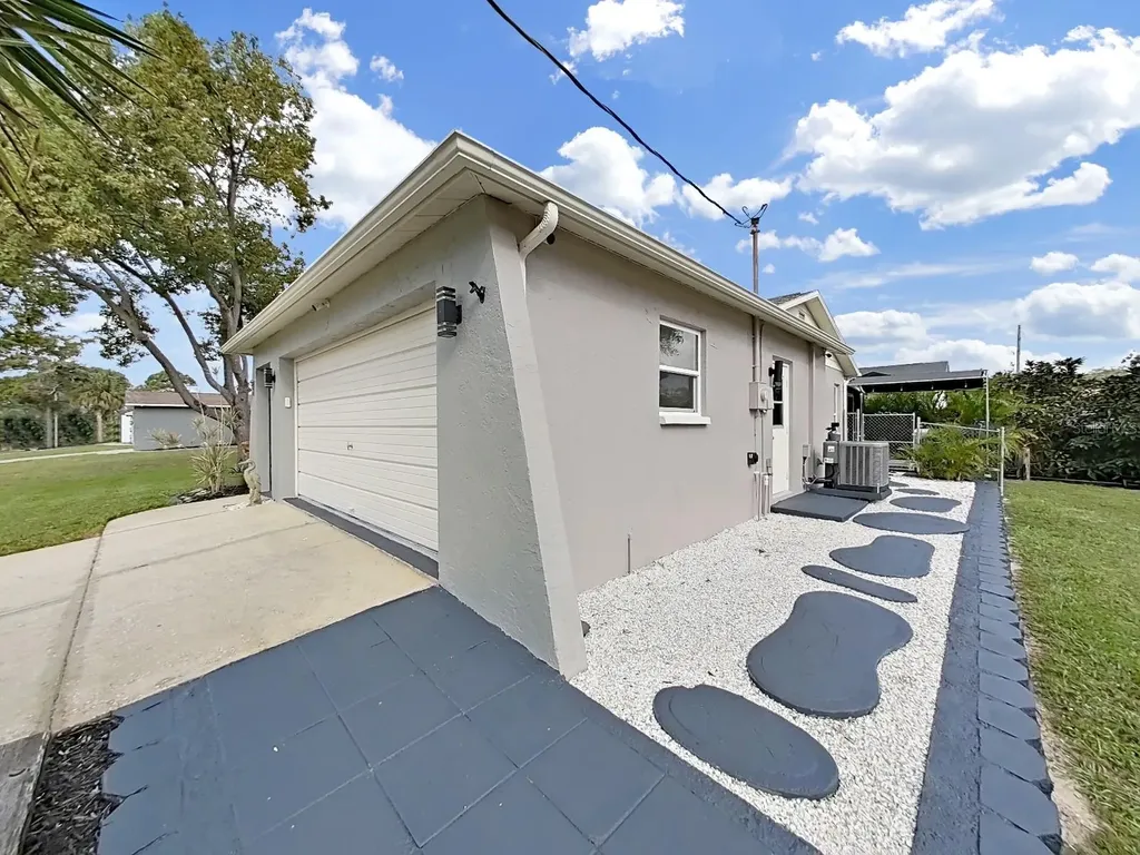 8527 Jolly Roger Drive Hudson FL 34667