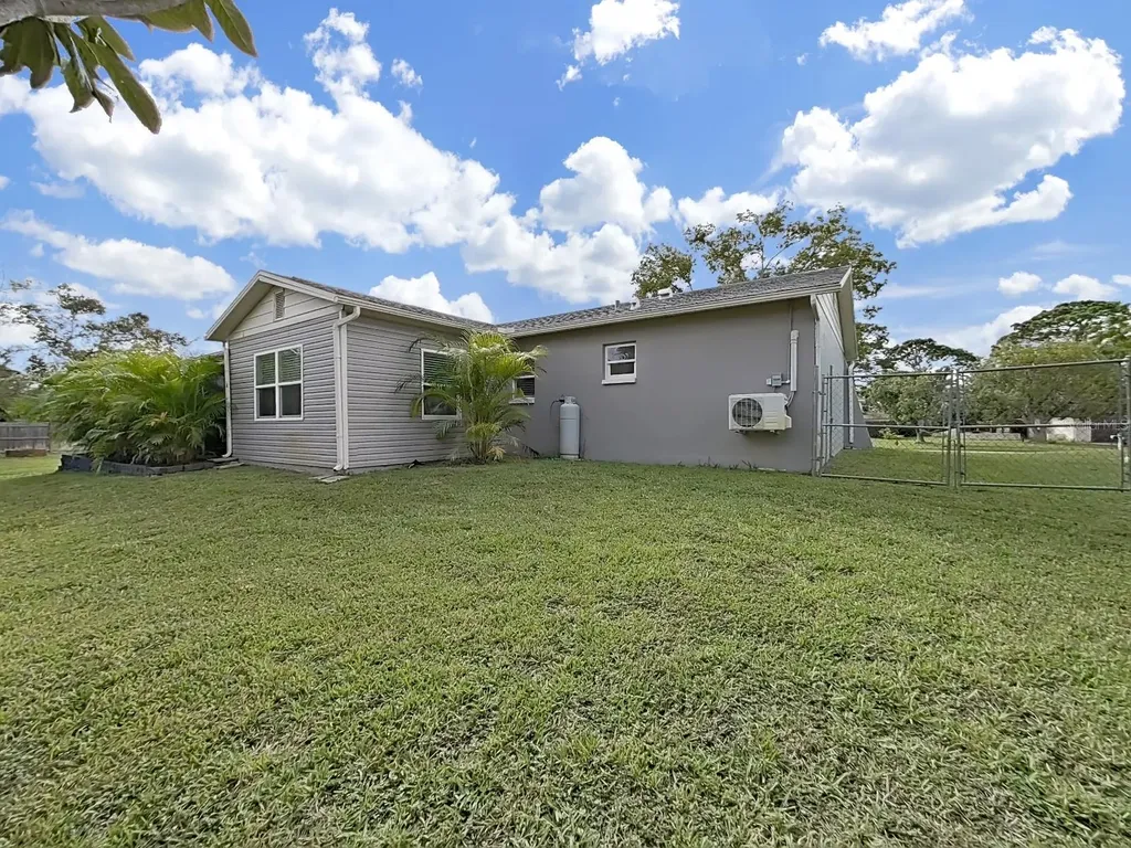 8527 Jolly Roger Drive Hudson FL 34667