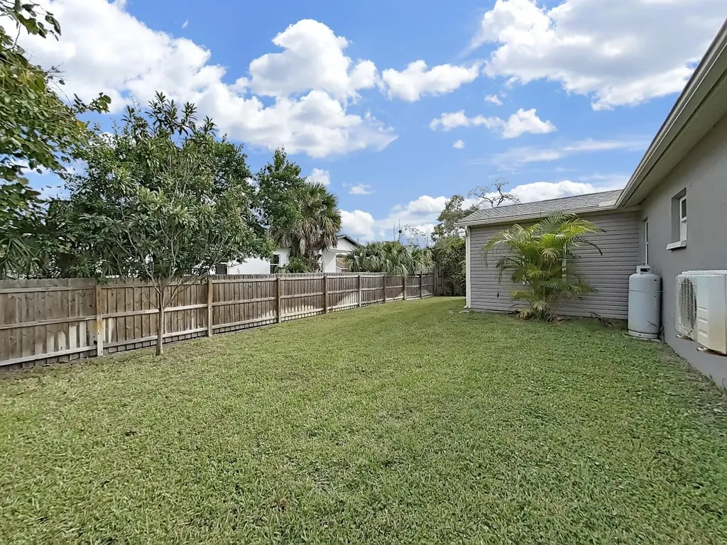 8527 Jolly Roger Drive Hudson FL 34667
