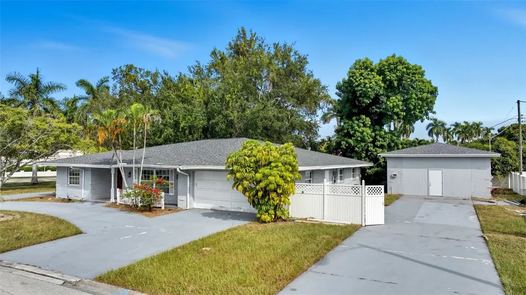 4747 Mcgregor Boulevard Fort Myers FL 33901