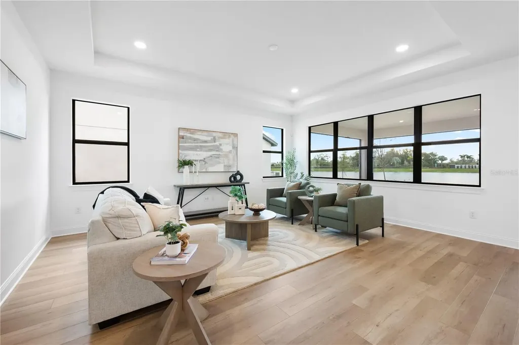 5856 Freestone Circle Apollo Beach FL 33572