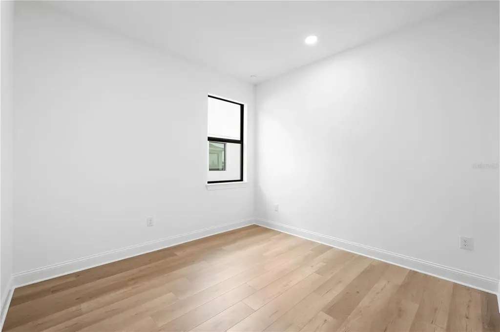 5856 Freestone Circle Apollo Beach FL 33572