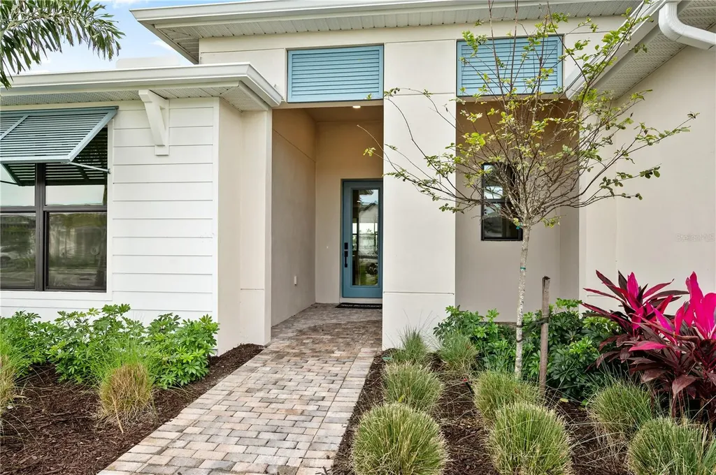 5856 Freestone Circle Apollo Beach FL 33572