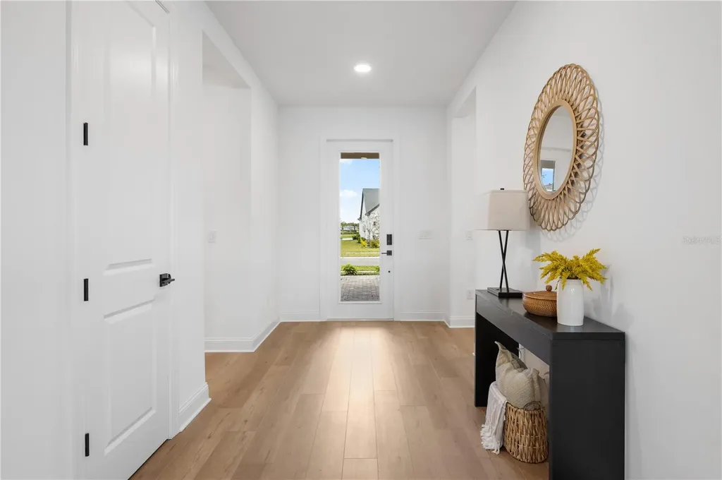 5856 Freestone Circle Apollo Beach FL 33572