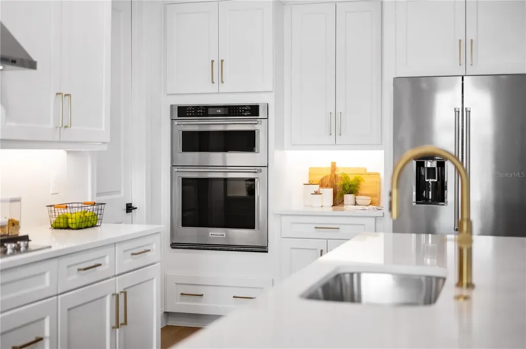 5856 Freestone Circle Apollo Beach FL 33572