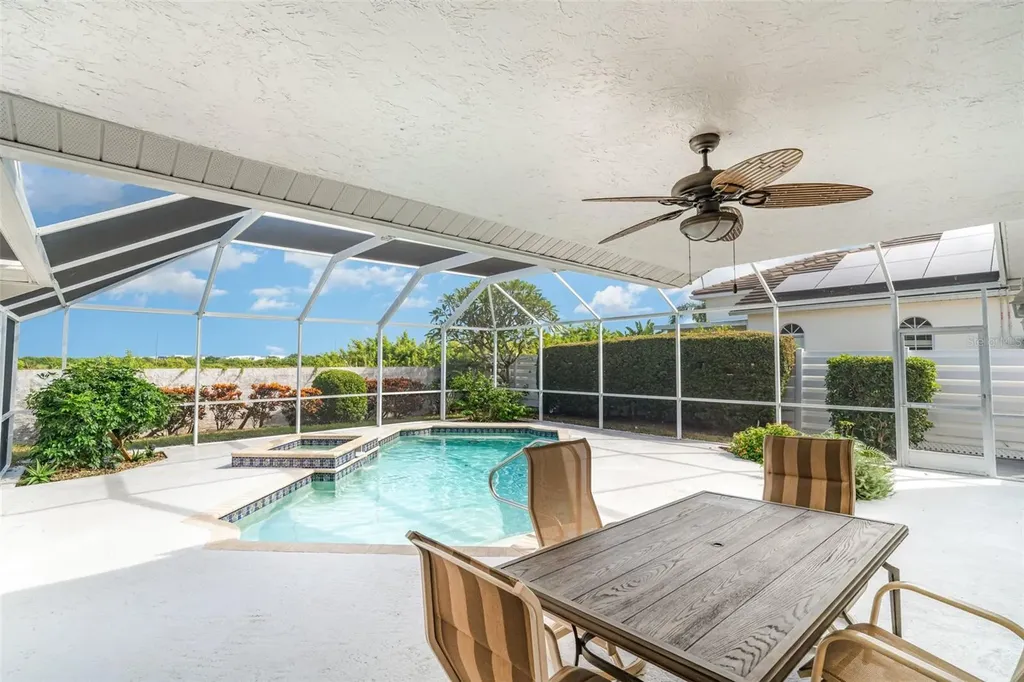 4817 61st Avenue Drive W Bradenton FL 34210