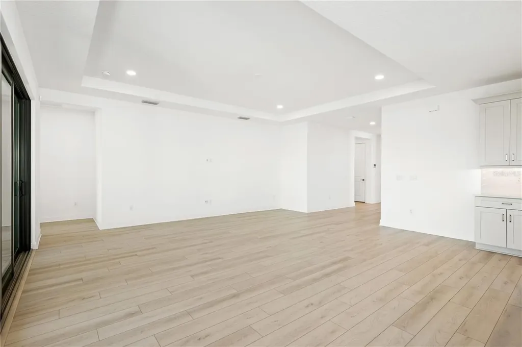 5830 Freestone Circle Apollo Beach FL 33572