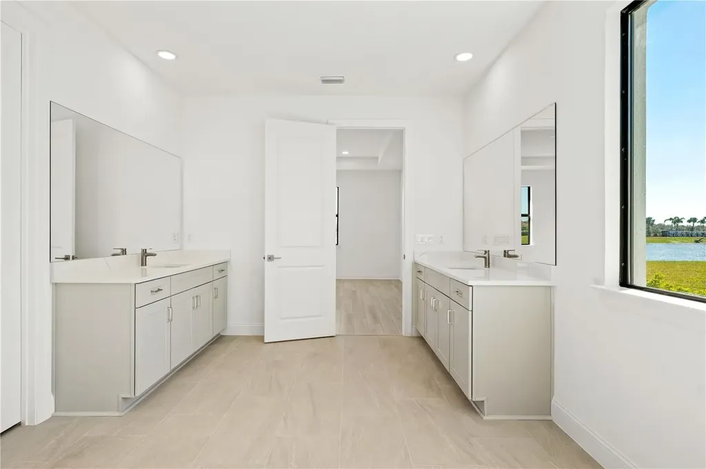 5830 Freestone Circle Apollo Beach FL 33572