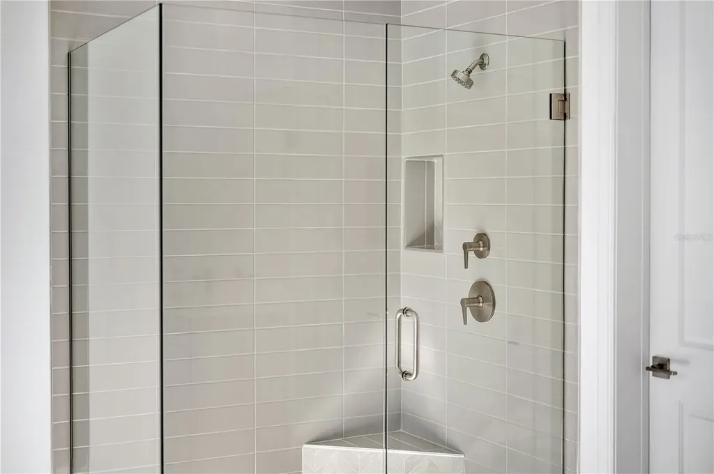 5830 Freestone Circle Apollo Beach FL 33572