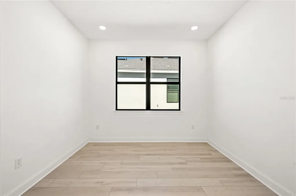 5830 Freestone Circle Apollo Beach FL 33572