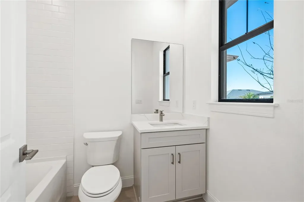 5830 Freestone Circle Apollo Beach FL 33572