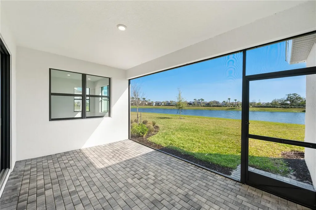 5830 Freestone Circle Apollo Beach FL 33572
