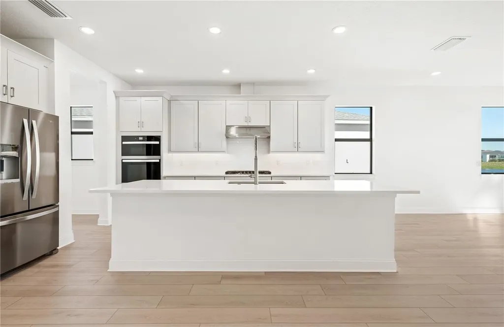 5830 Freestone Circle Apollo Beach FL 33572