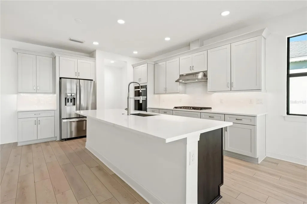 5830 Freestone Circle Apollo Beach FL 33572