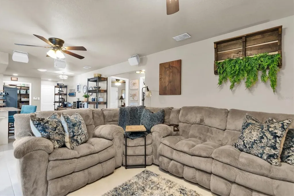 301 Thorn Hill Place Sun City Center FL 33573