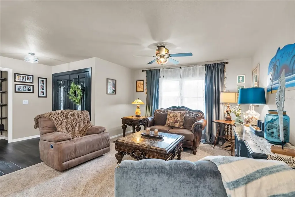 301 Thorn Hill Place Sun City Center FL 33573