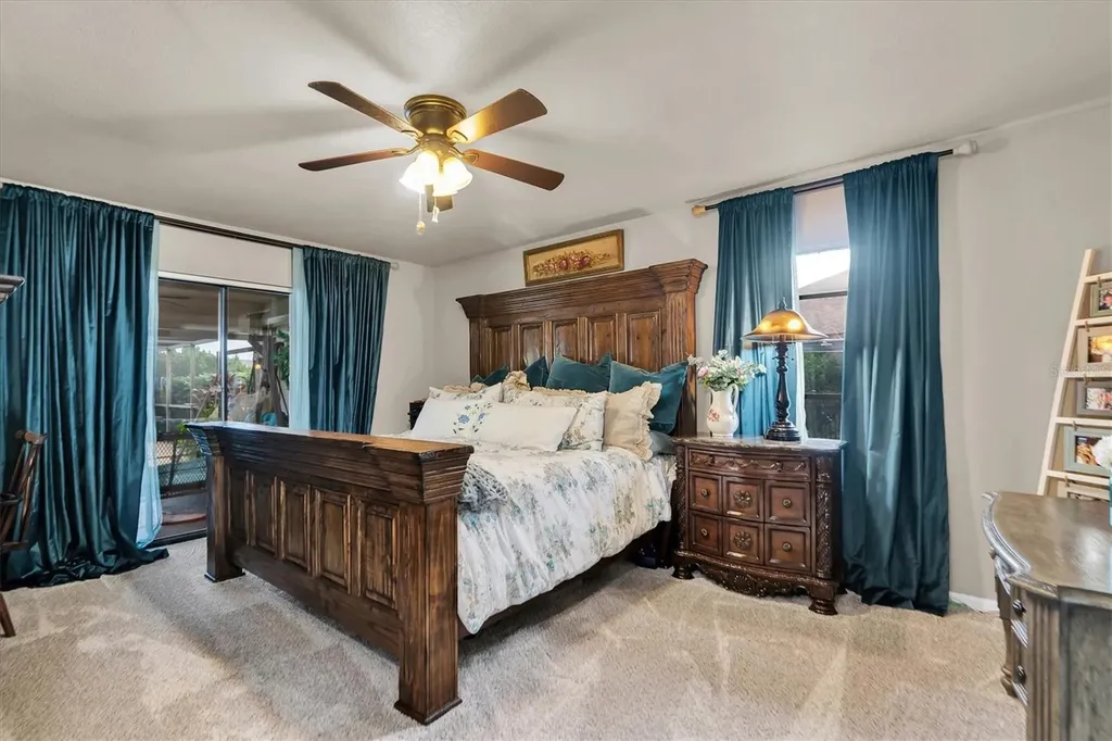 301 Thorn Hill Place Sun City Center FL 33573