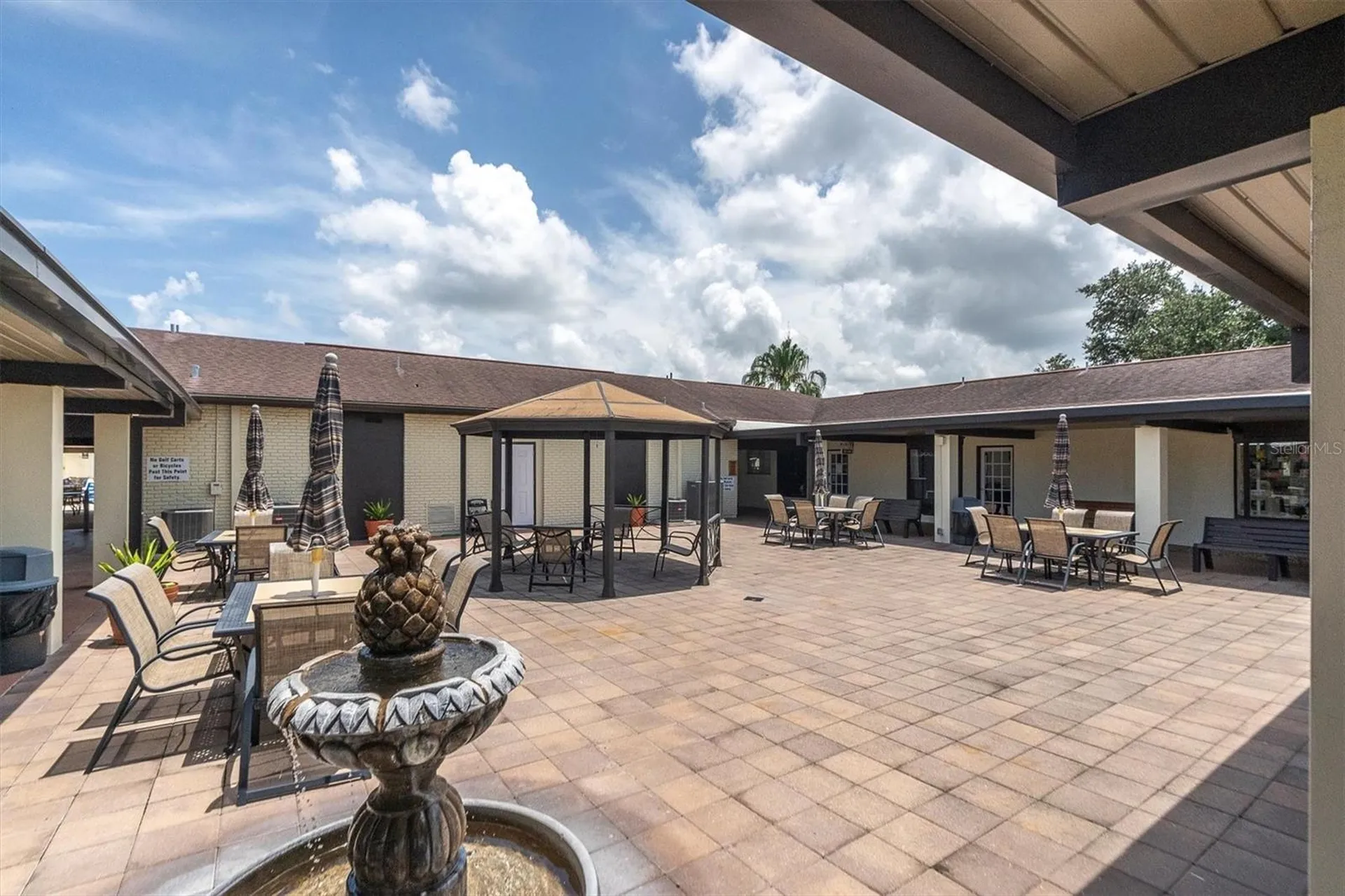 301 Thorn Hill Place Sun City Center FL 33573