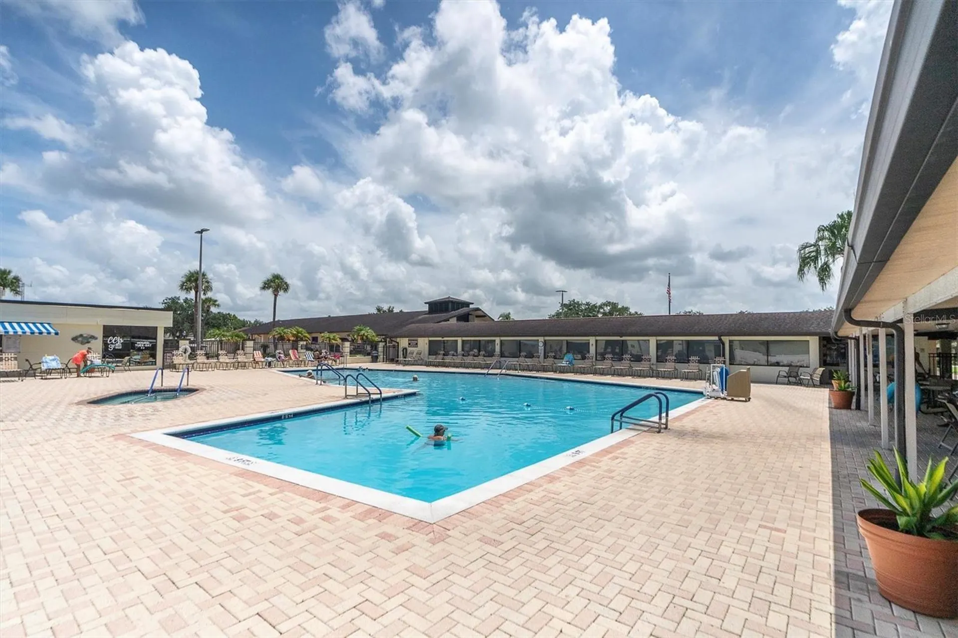 301 Thorn Hill Place Sun City Center FL 33573