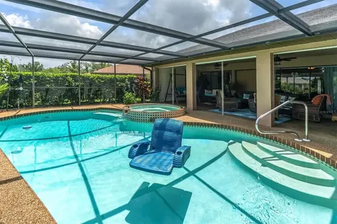 301 Thorn Hill Place Sun City Center FL 33573