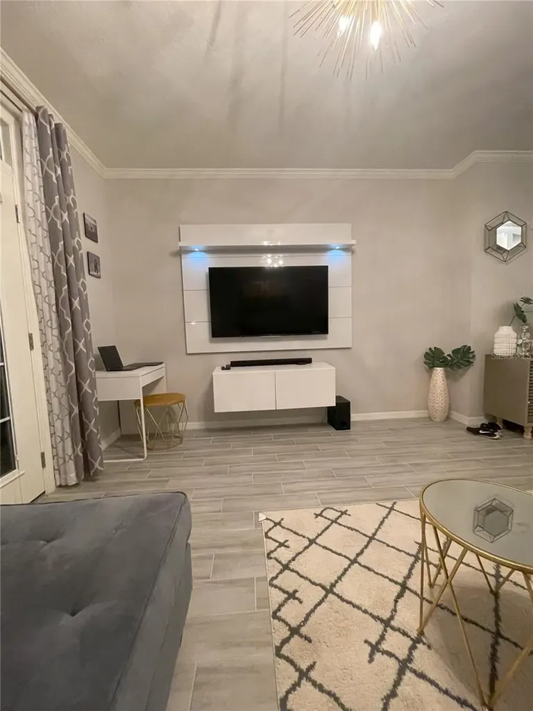 4221 W Spruce Street Tampa FL 33607
