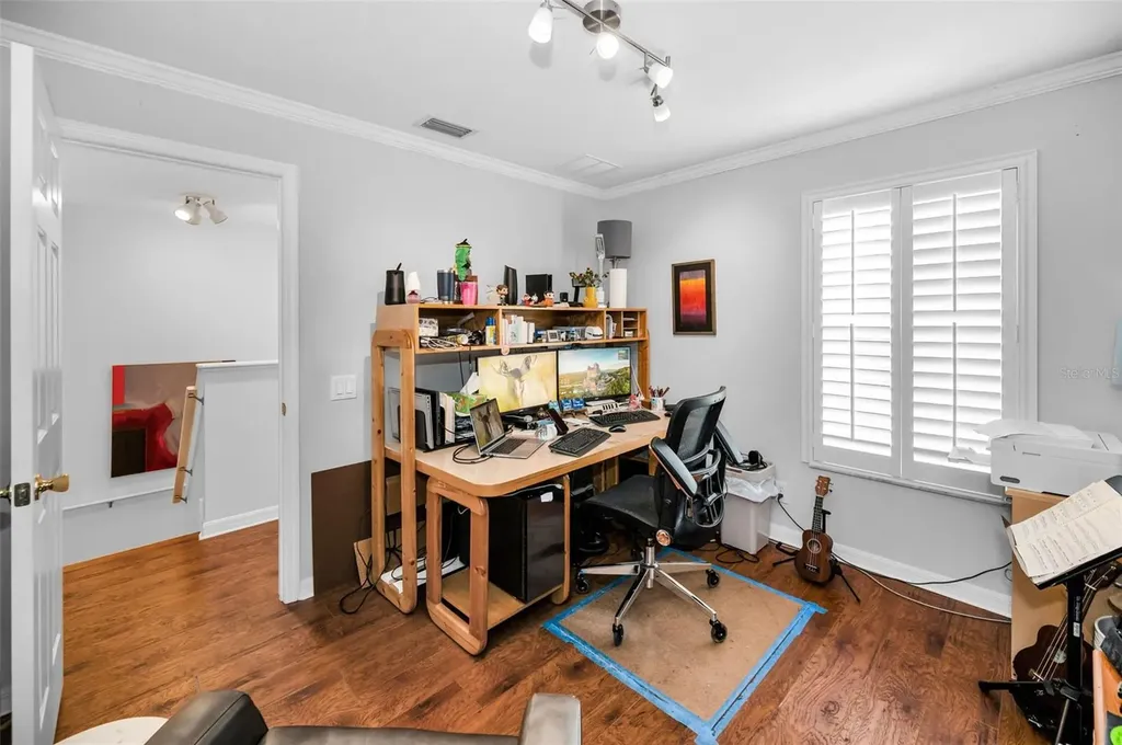 1033 Bella Vista Drive NE St Petersburg FL 33702
