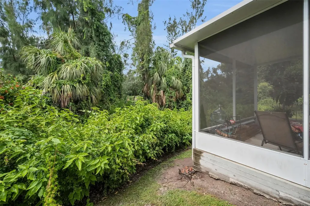 1033 Bella Vista Drive NE St Petersburg FL 33702