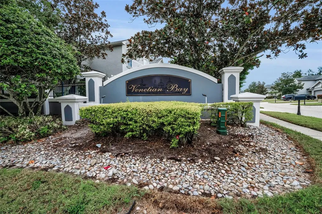 1033 Bella Vista Drive NE St Petersburg FL 33702