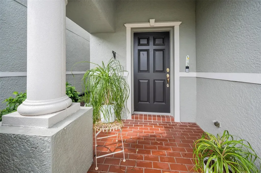 1033 Bella Vista Drive NE St Petersburg FL 33702