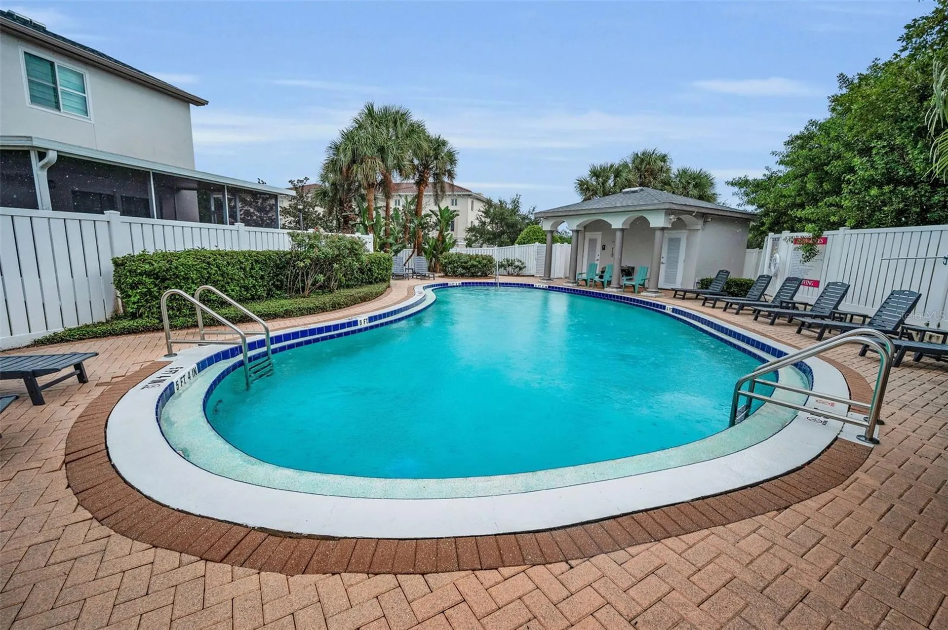 1033 Bella Vista Drive NE St Petersburg FL 33702