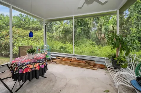 1033 Bella Vista Drive NE St Petersburg FL 33702