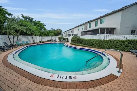 1033 Bella Vista Drive NE St Petersburg FL 33702