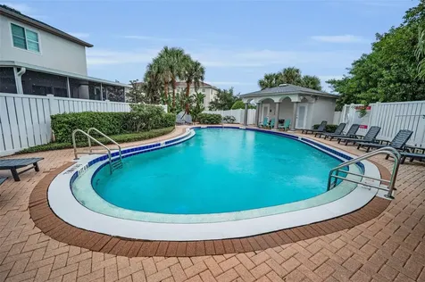 1033 Bella Vista Drive NE St Petersburg FL 33702