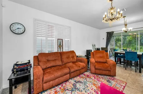 1033 Bella Vista Drive NE St Petersburg FL 33702