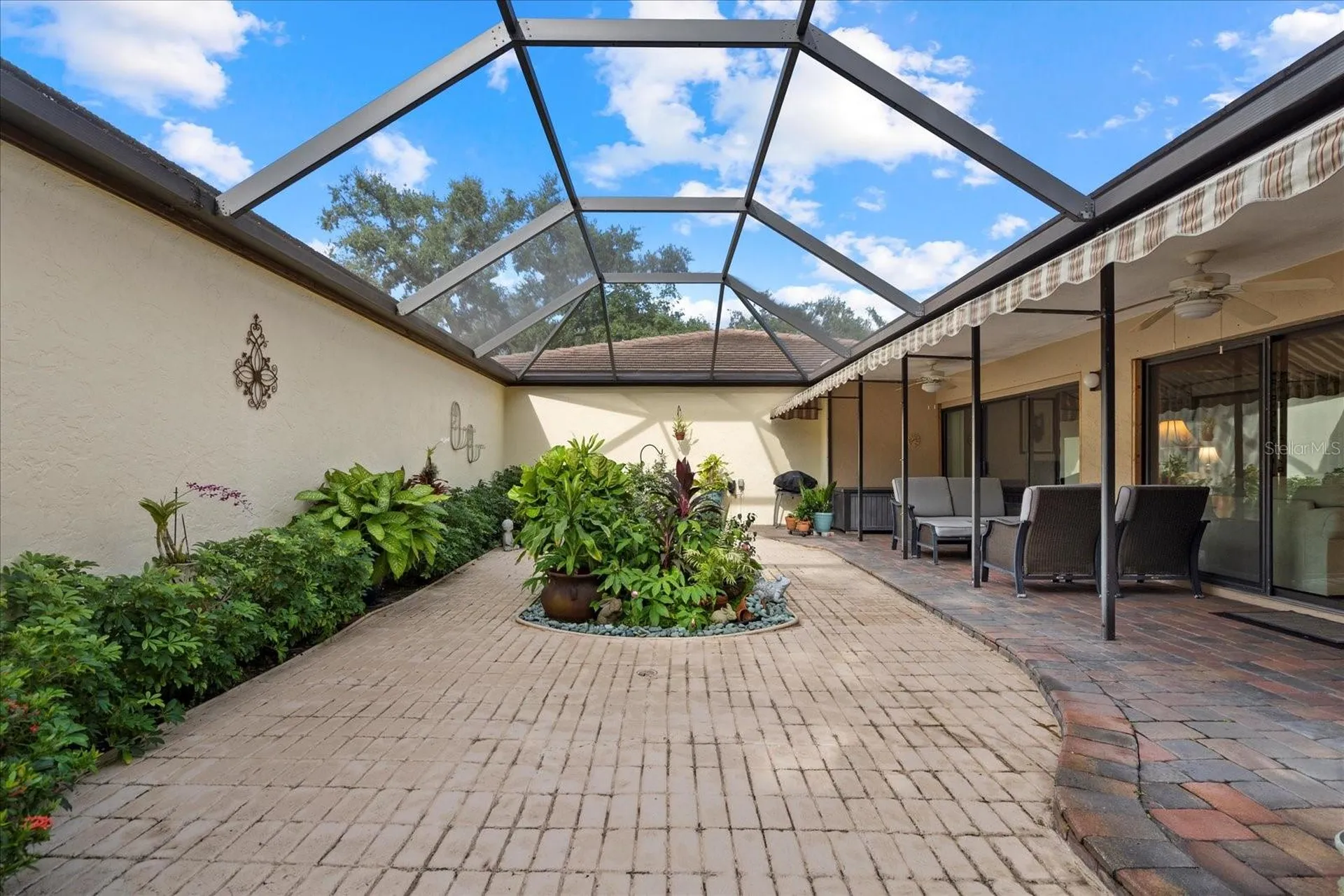 3953 Glen Oaks Manor Drive Sarasota FL 34232