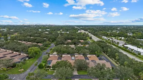 3953 Glen Oaks Manor Drive Sarasota FL 34232